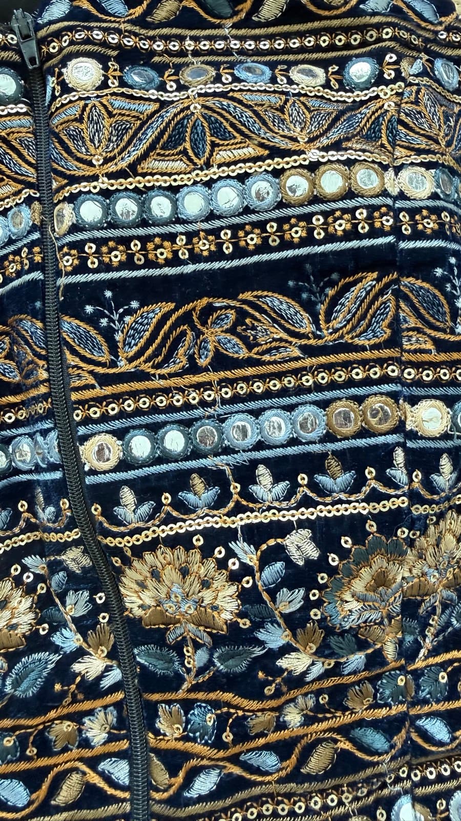 Elegant Top sleevless thumbnail 3