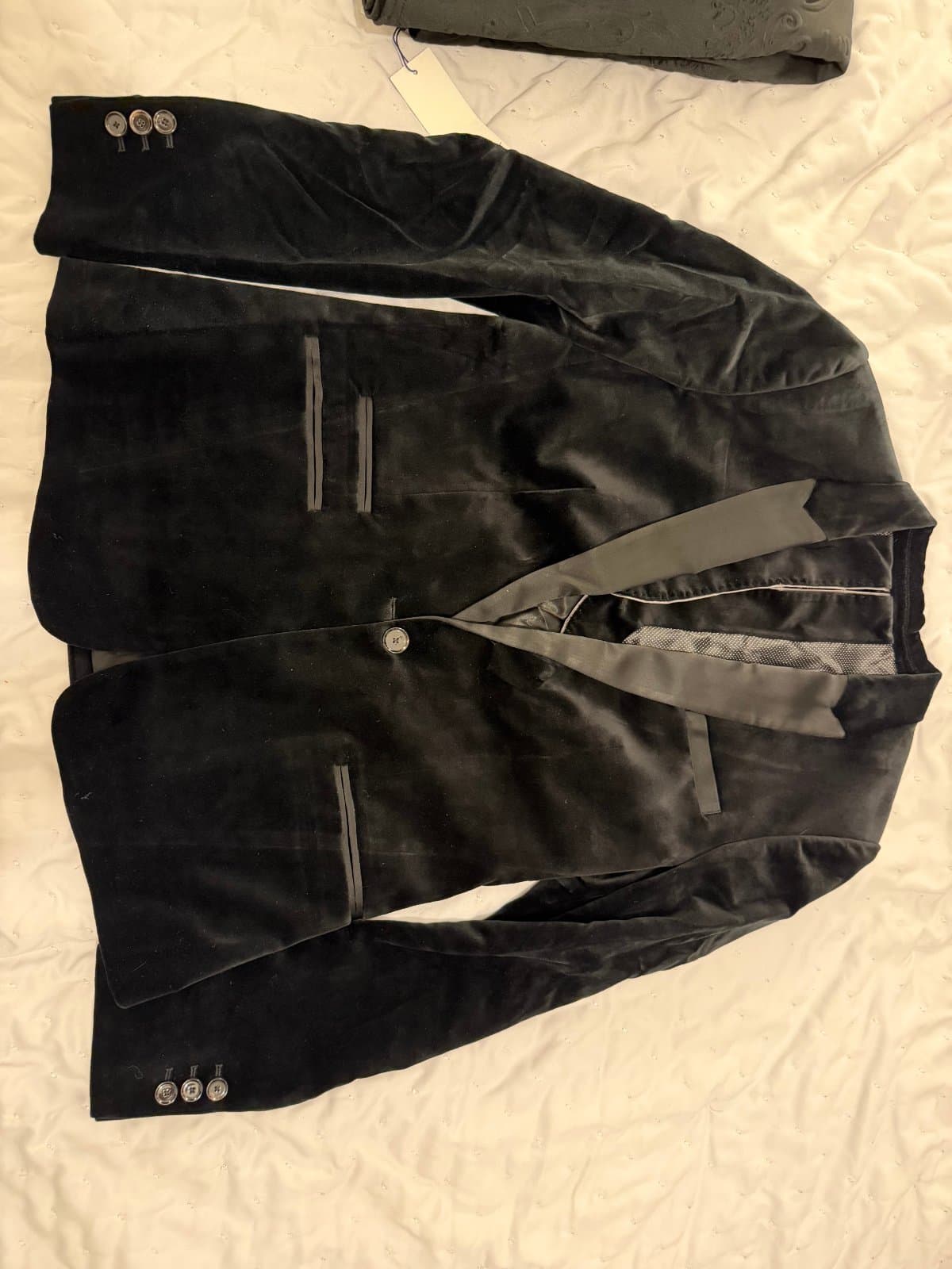 Massimo Dutti Black Velvet Tuxedo Blazer 🖤 thumbnail 2