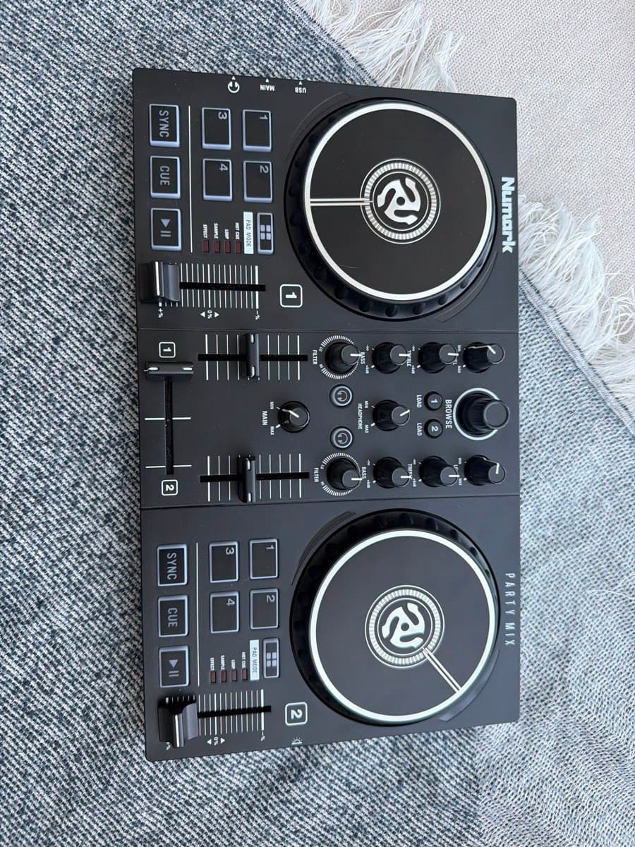 Numark Party Mix Controller
