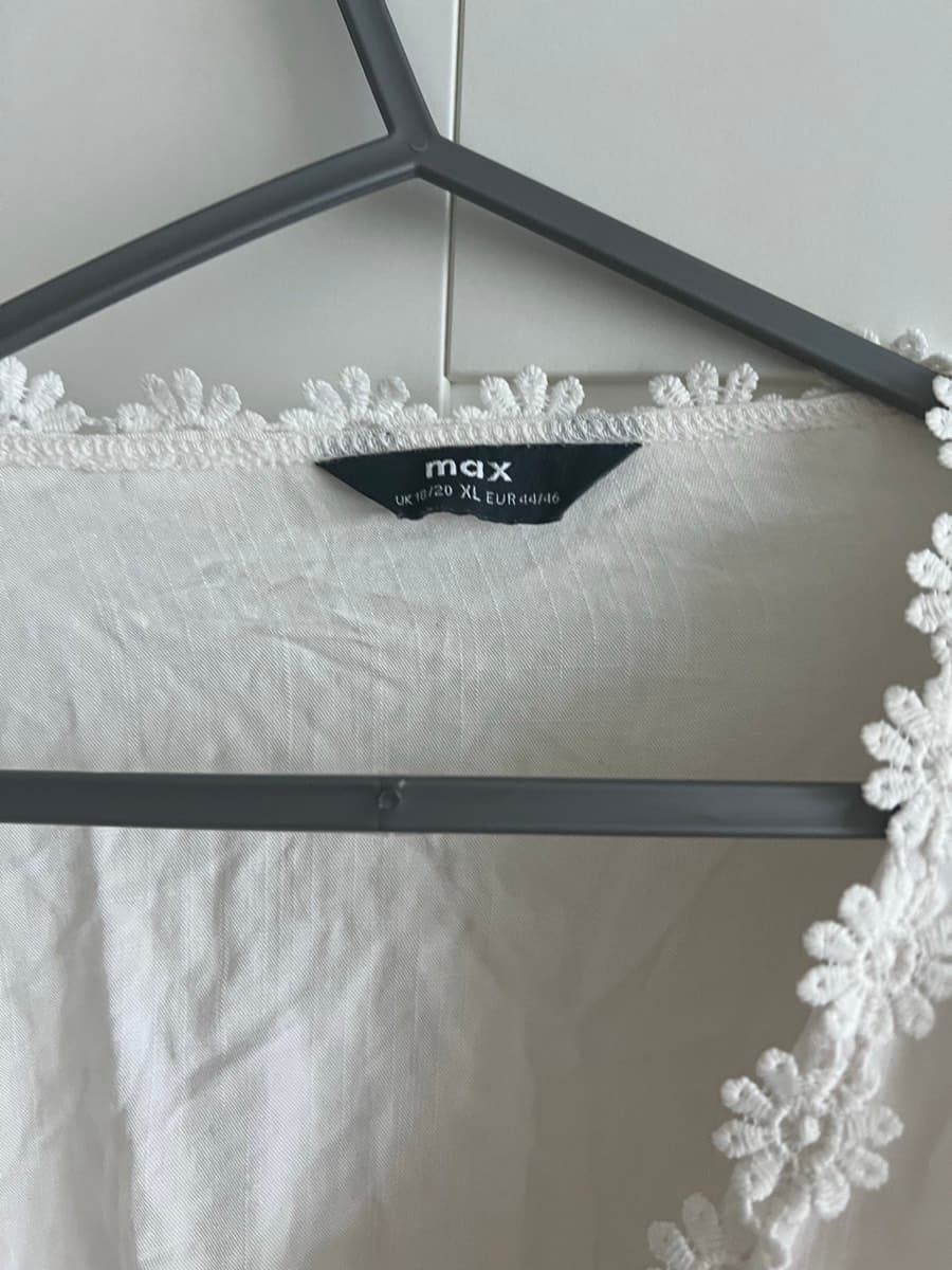 Max White Embroidered Blouse thumbnail 2