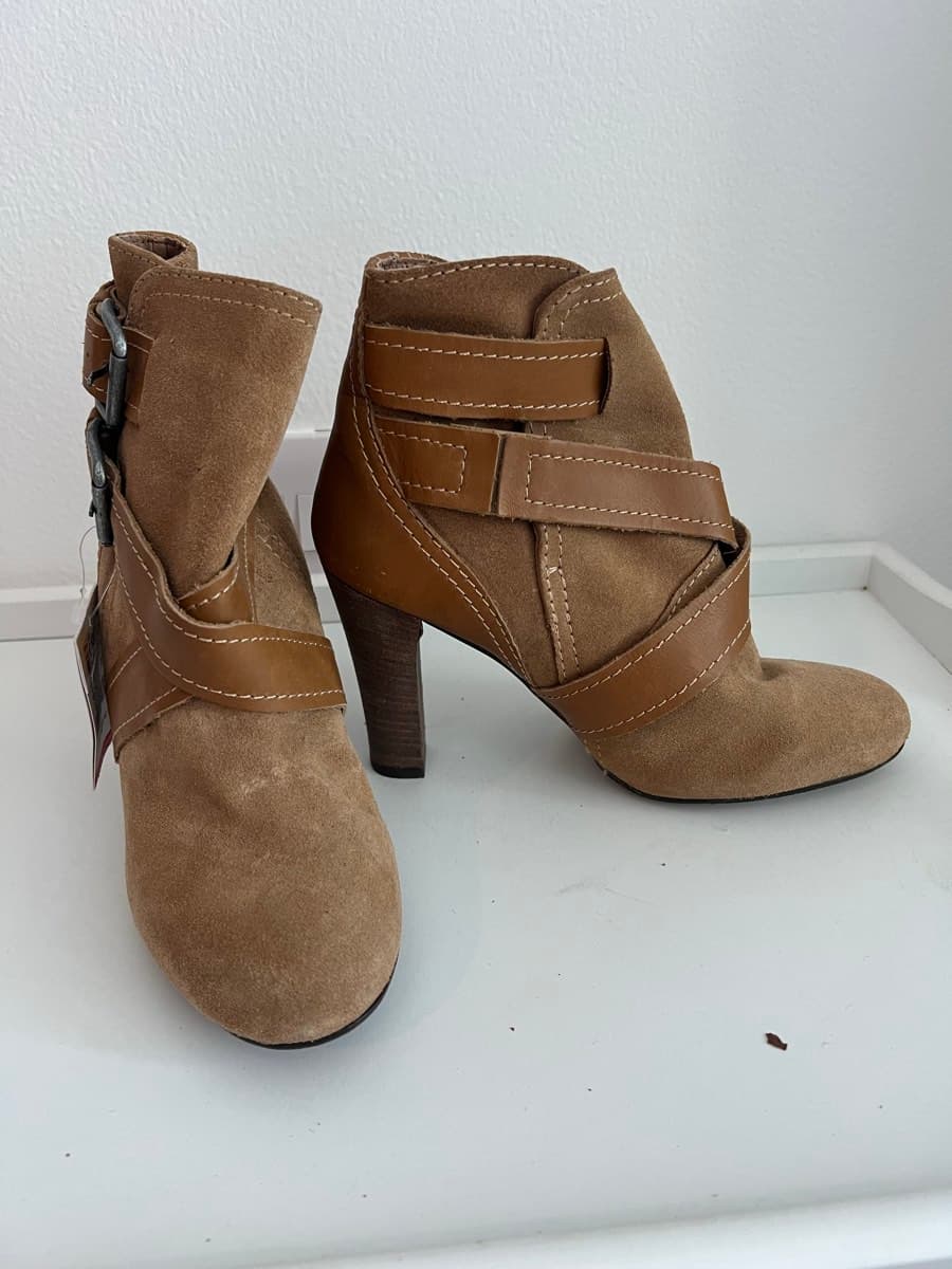 Zara Suede Buckle Ankle Boots thumbnail 2