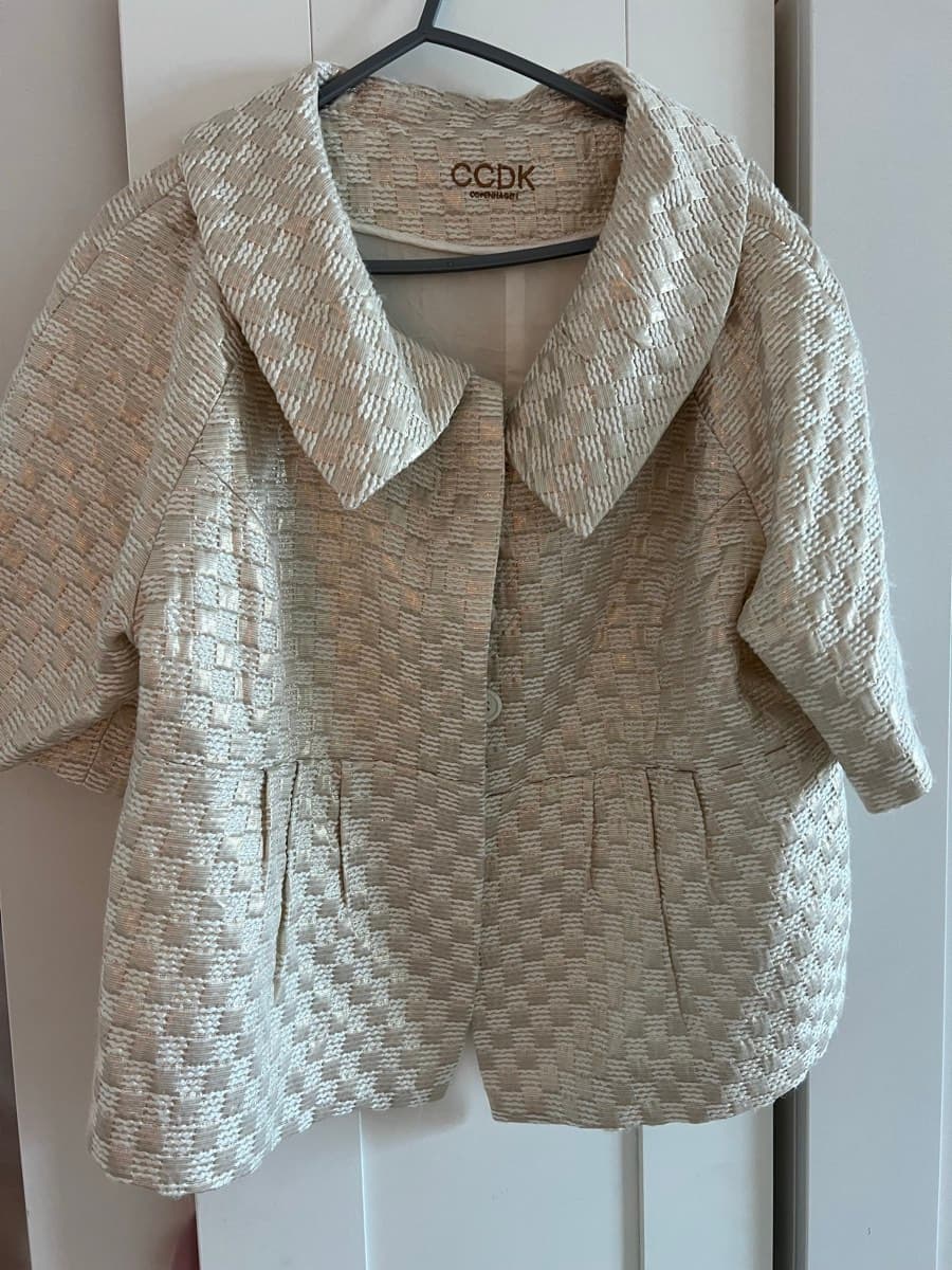 CCDK Copenhagen Textured Jacket thumbnail 2