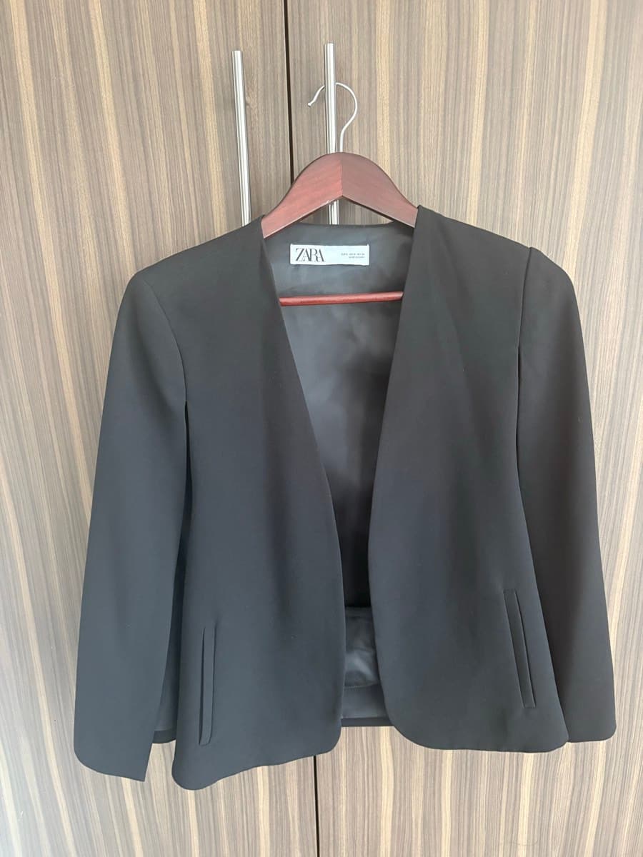 Zara Black Open Blazer