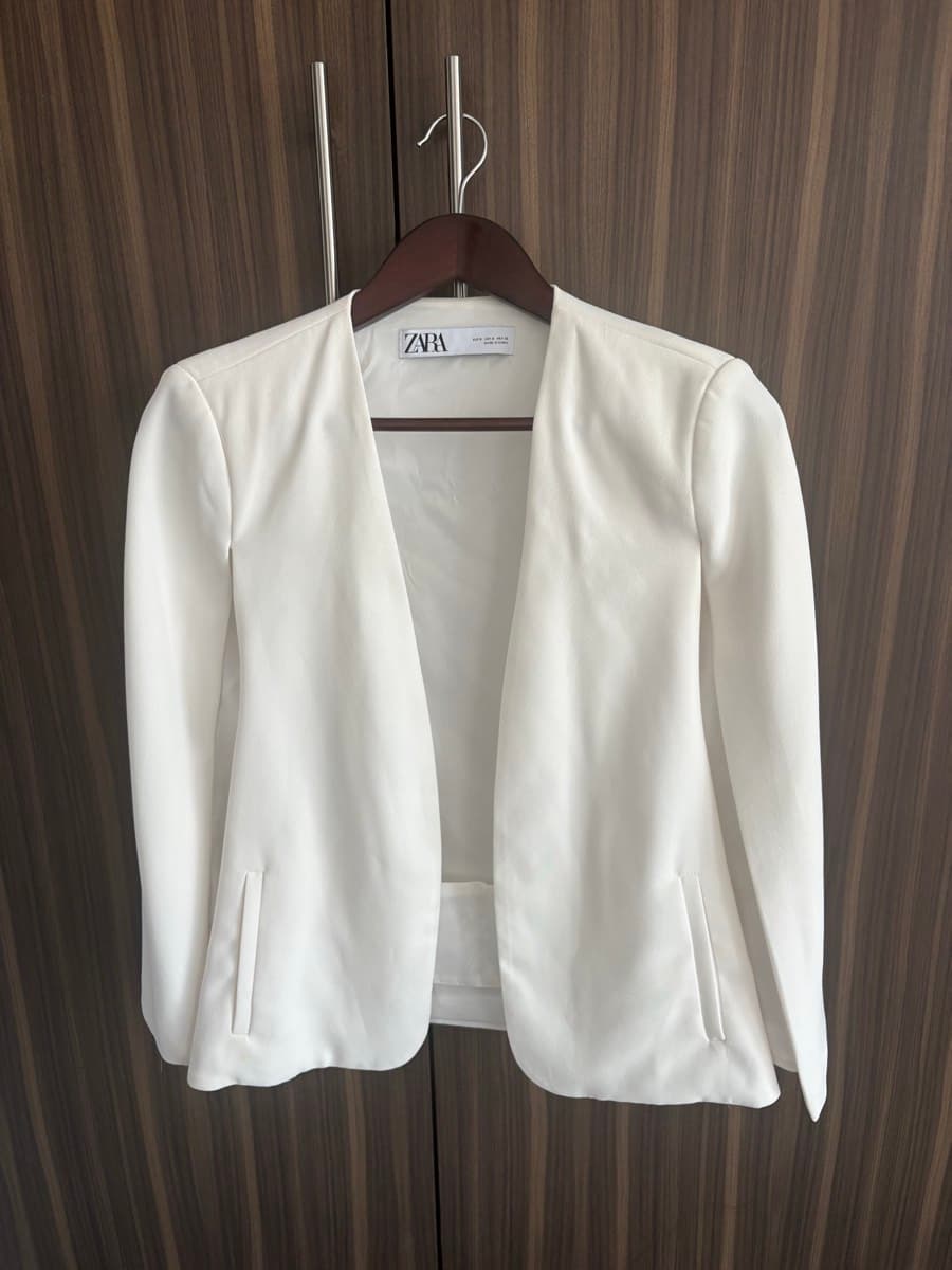 Zara White Open Blazer