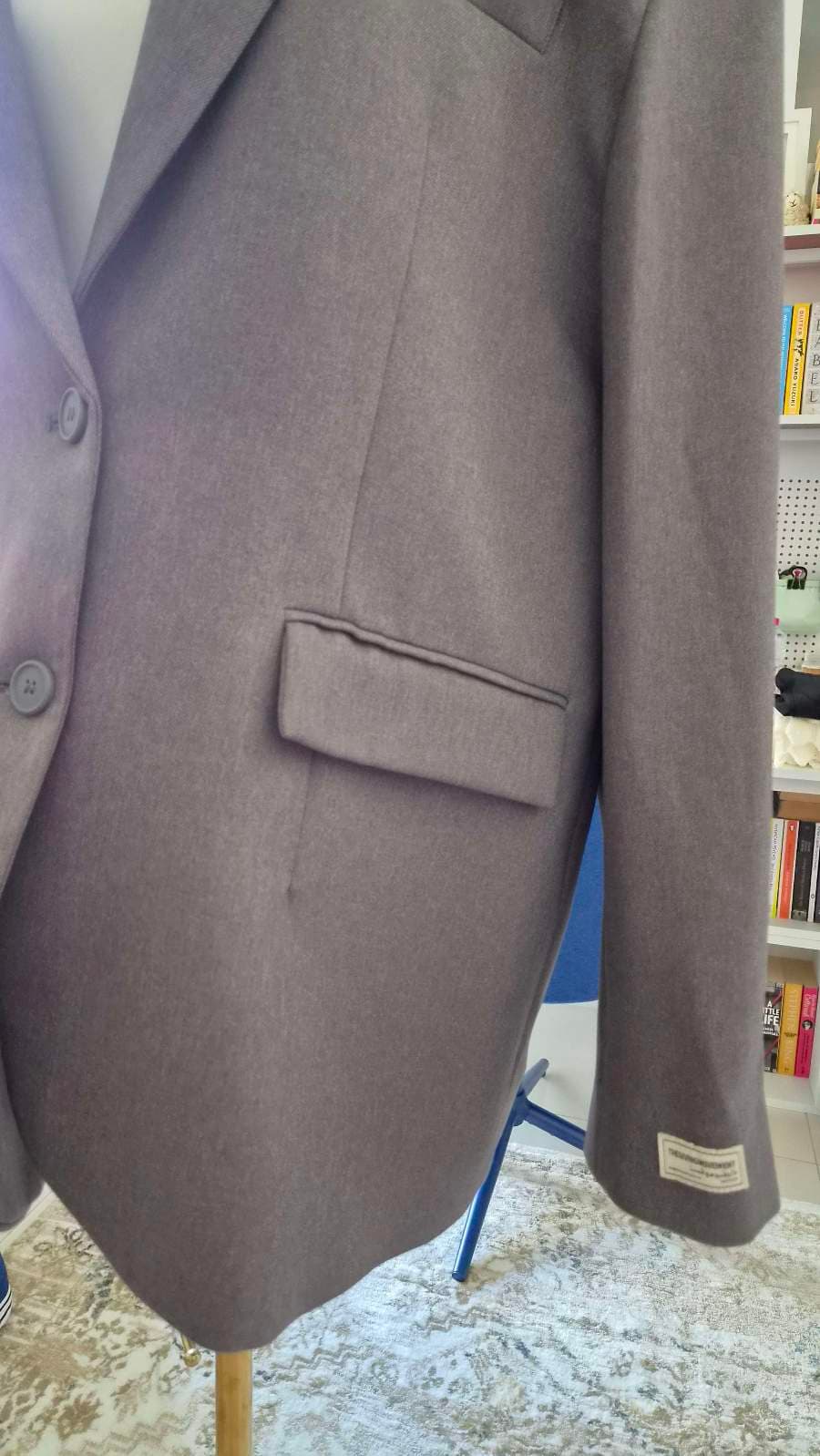 Grey Two-Button Blazer The Giving Movement thumbnail 4