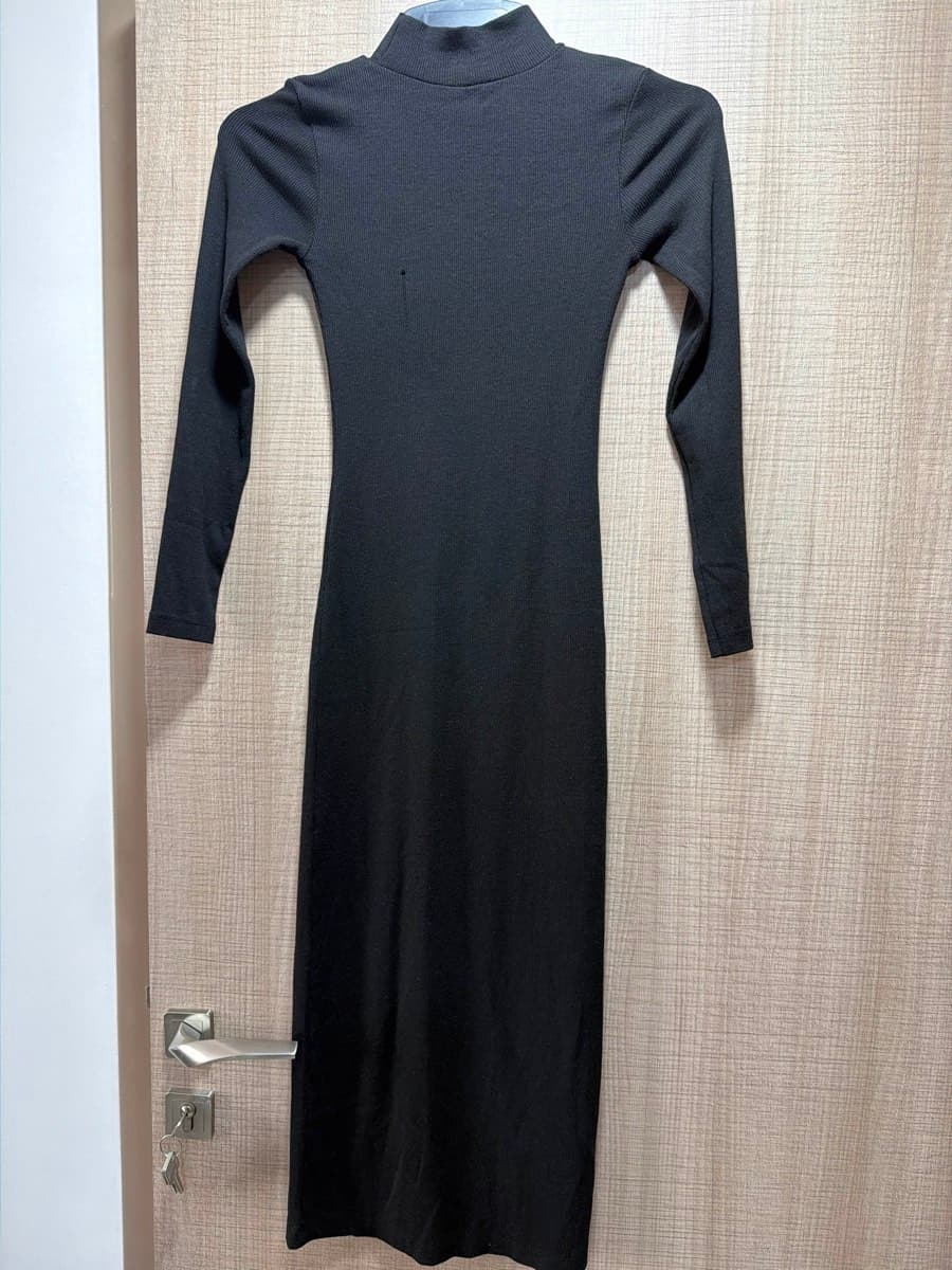 Black Ribbed Midi Dress thumbnail 4