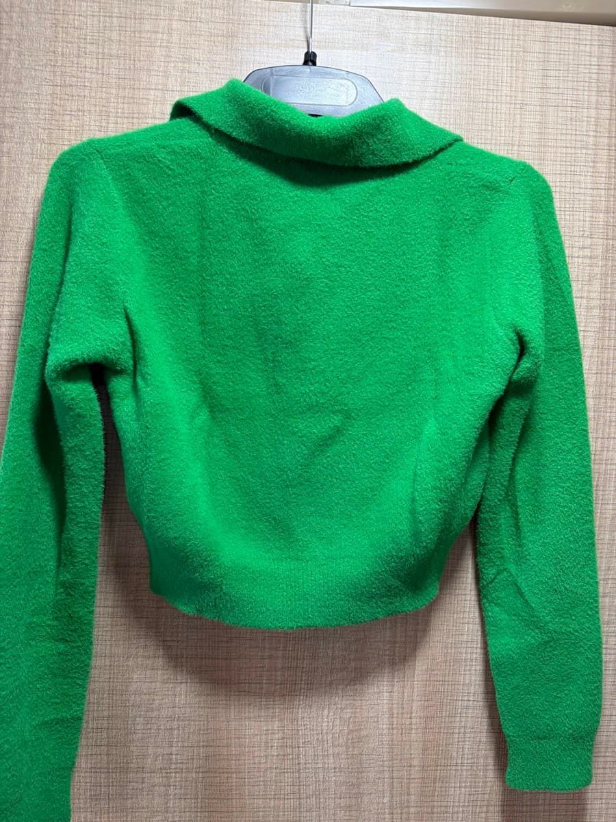 DILVIN Green Collared Sweater thumbnail 4