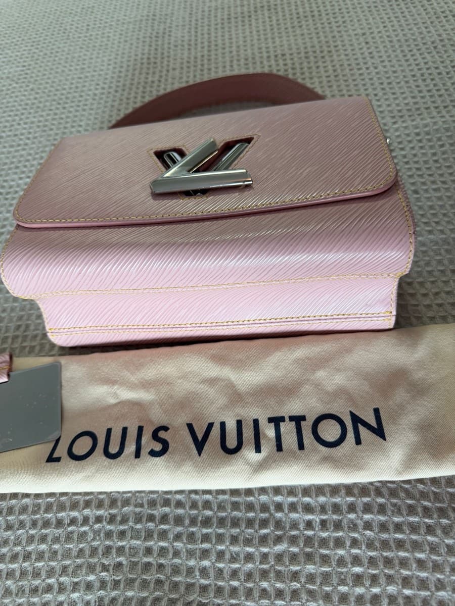 Louis Vuitton Epi Bag Twist thumbnail 2