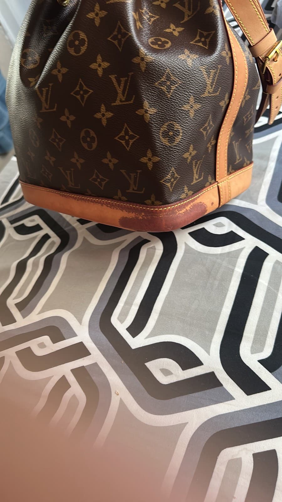 Louis Vuitton Monogram Bucket Bag thumbnail 10