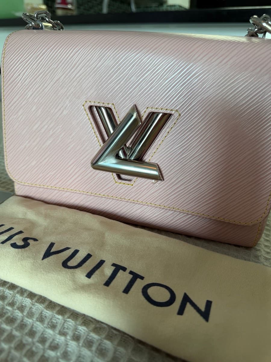 Louis Vuitton Epi Bag Twist thumbnail 4