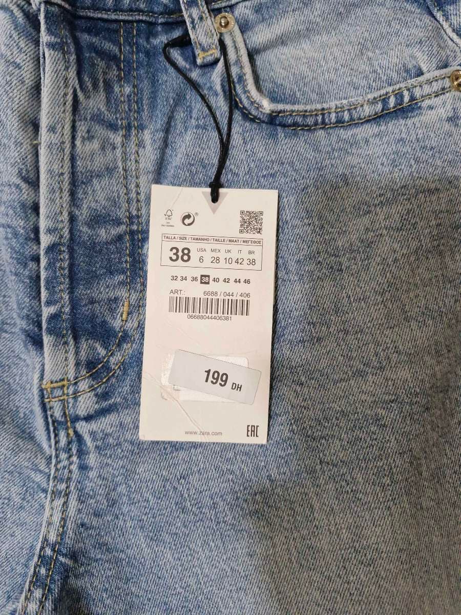 Zara Light Wash Jeans thumbnail 4