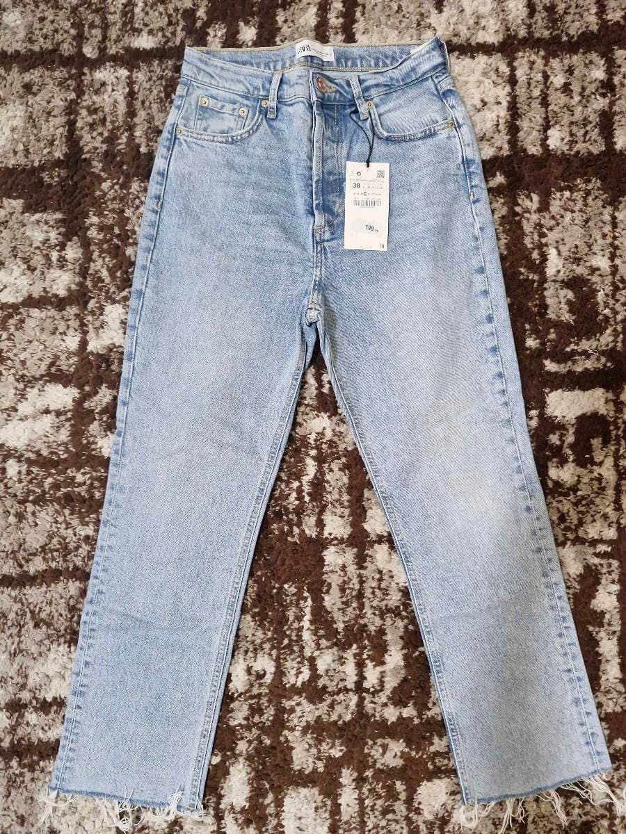 Zara Light Wash Jeans thumbnail 2
