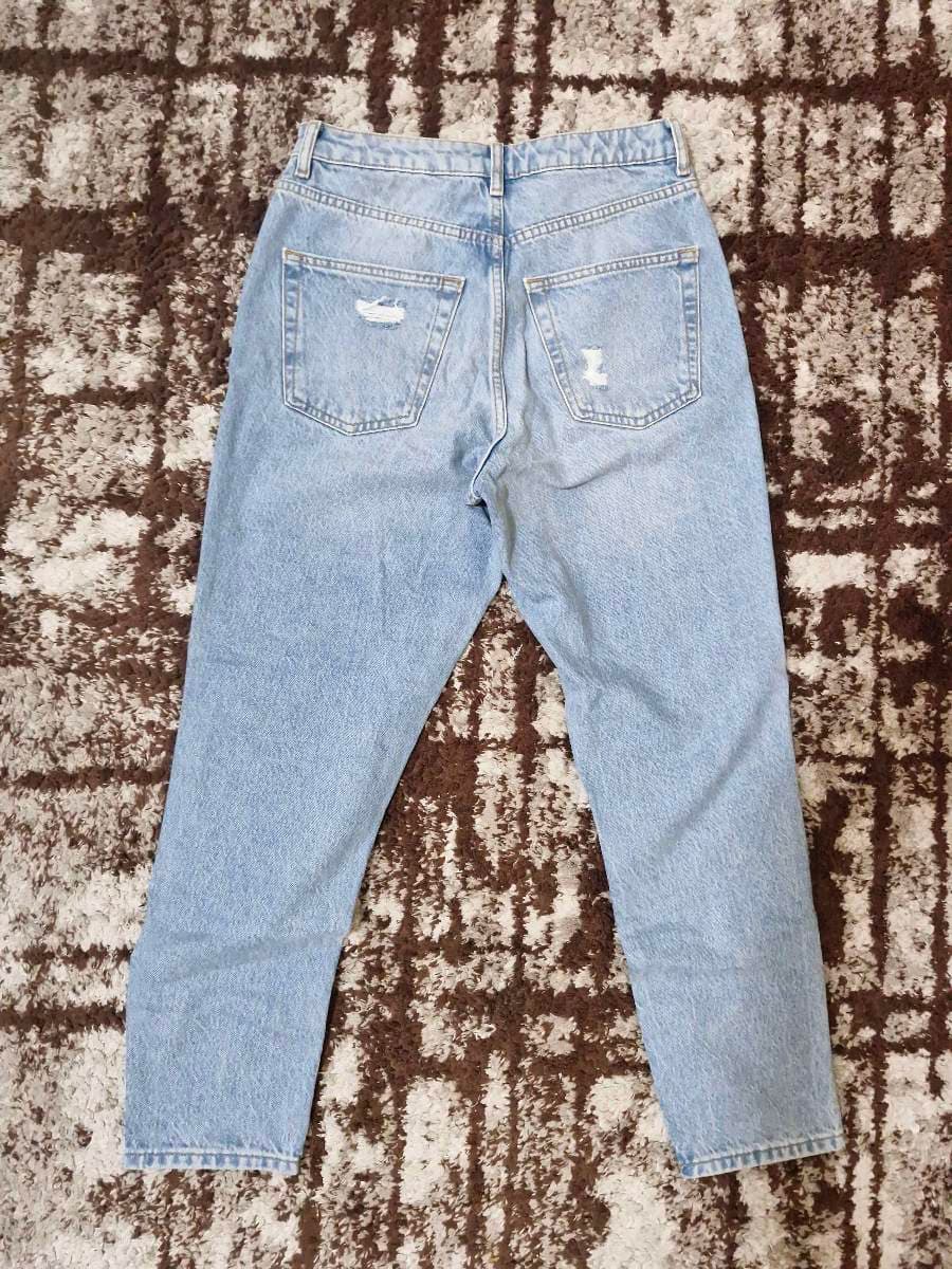 TOPSHOP Mom Light Wash Distressed Jeans thumbnail 5