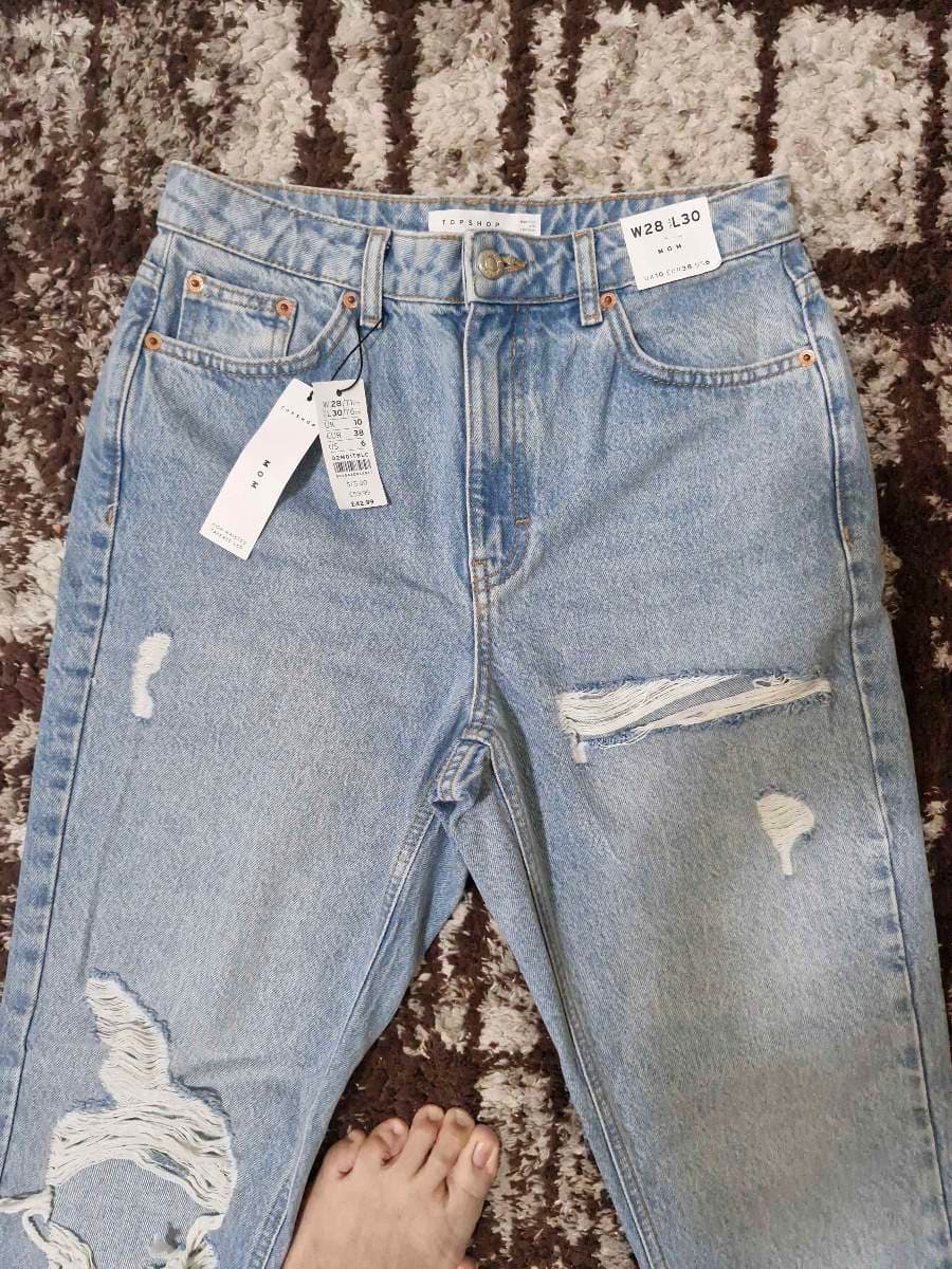 TOPSHOP Mom Light Wash Distressed Jeans thumbnail 2