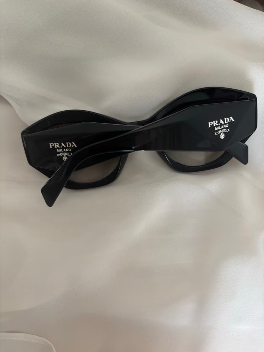 Prada Black Cat-Eye Sunglasses thumbnail 2