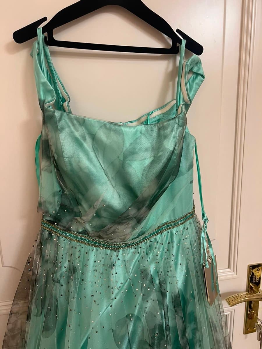 Luigi Auletta High Fashion Evening Gown – New With Tags – Size 5 thumbnail 2