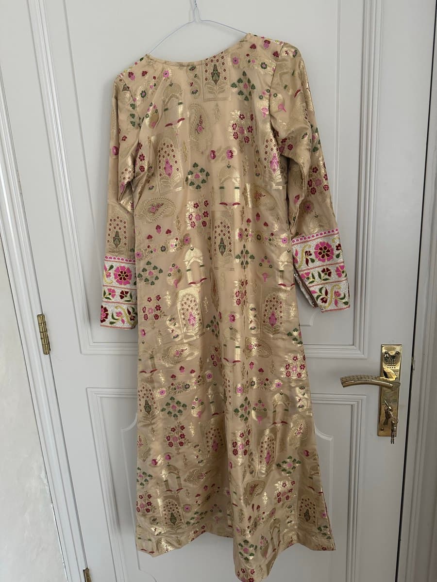Luxury Indian Art Silk Mukhawar – Beige Gold – Worn Once thumbnail 3