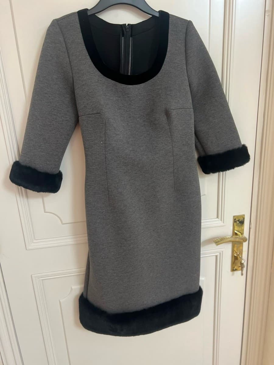Cailan’d Gruppo Caillant Grey Dress with Faux Fur Trim – New with Tags - image 1