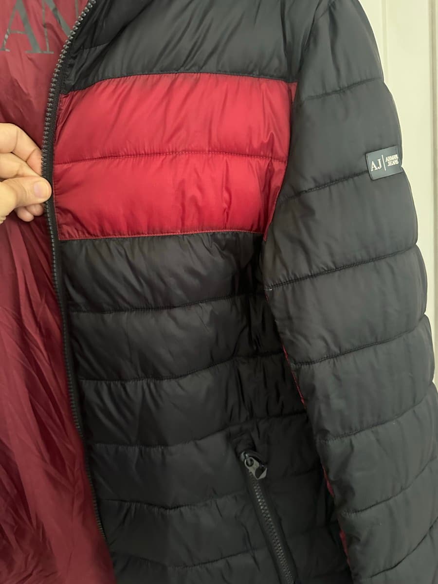 Authentic Armani Jeans Reversible Puffer Jacket Black/Red – Size M / EU 50 thumbnail 4