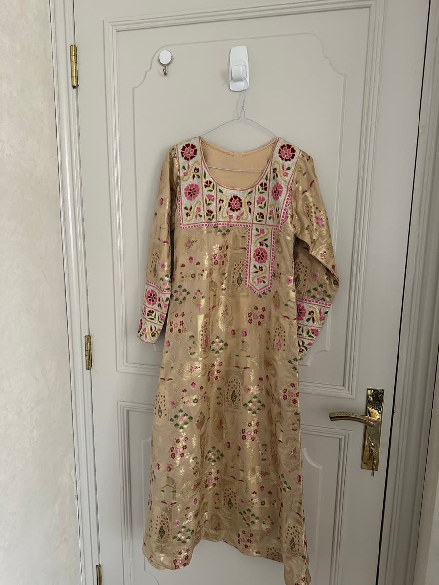 Luxury Indian Art Silk Mukhawar – Beige Gold – Worn Once