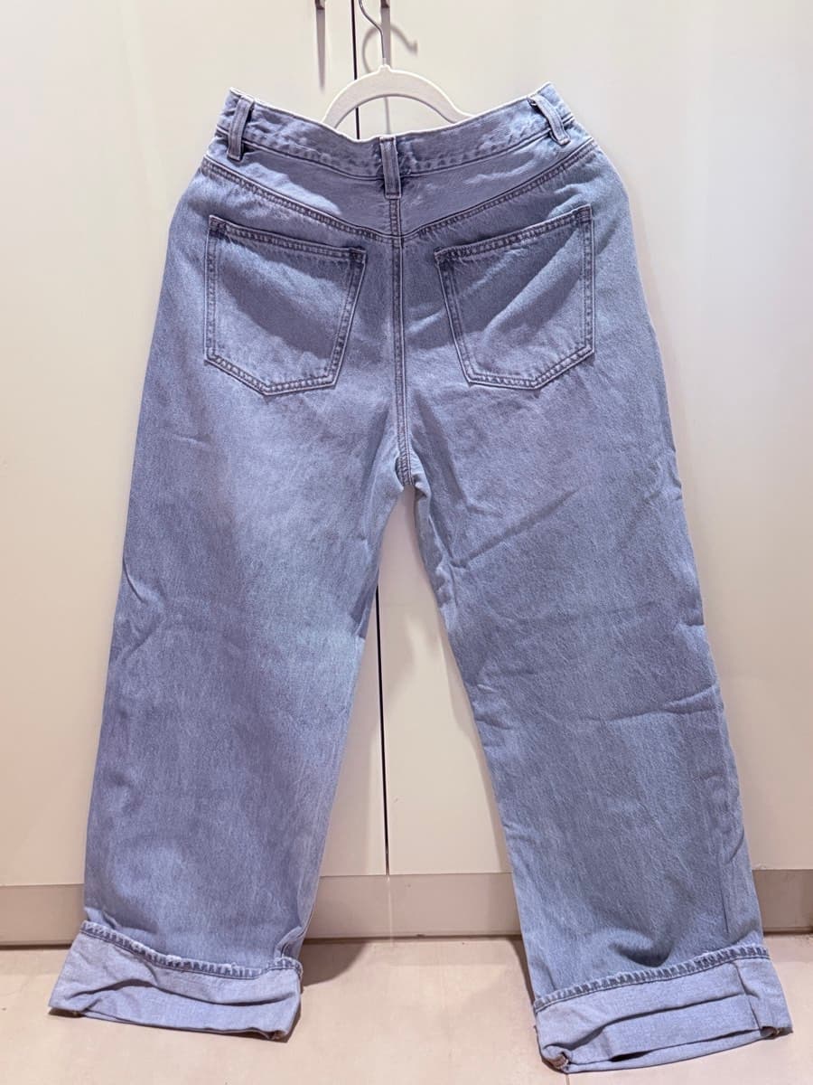 Light Wash Pleated Jeans thumbnail 2
