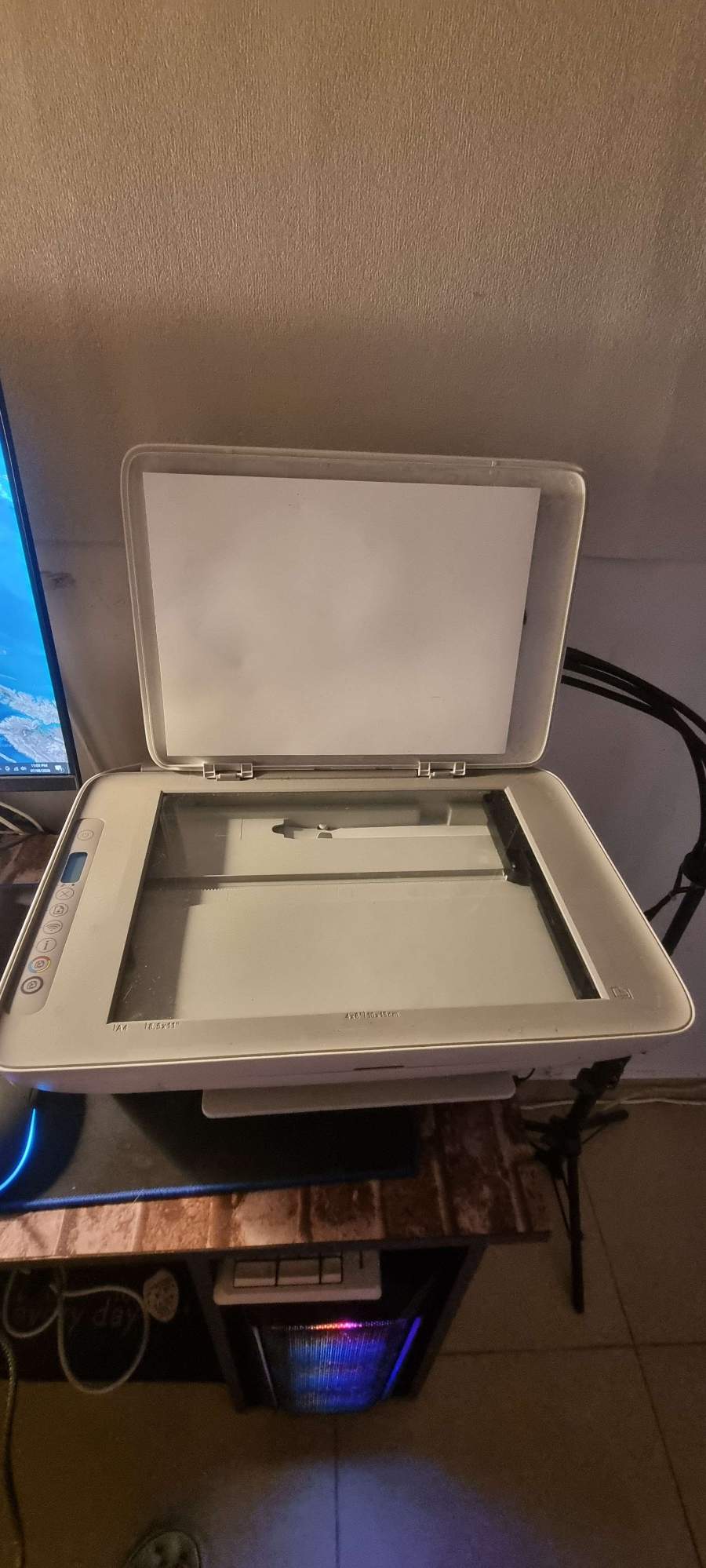 HP White All-in-One Printer thumbnail 2