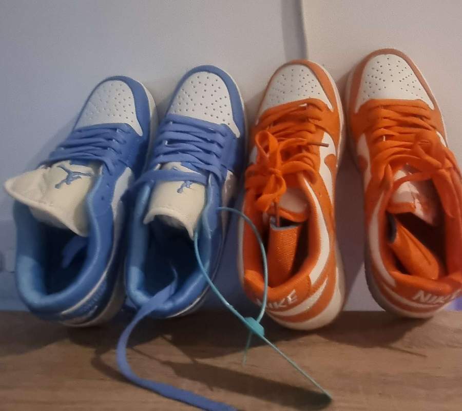 Jordan Low-Top Sneakers thumbnail 10
