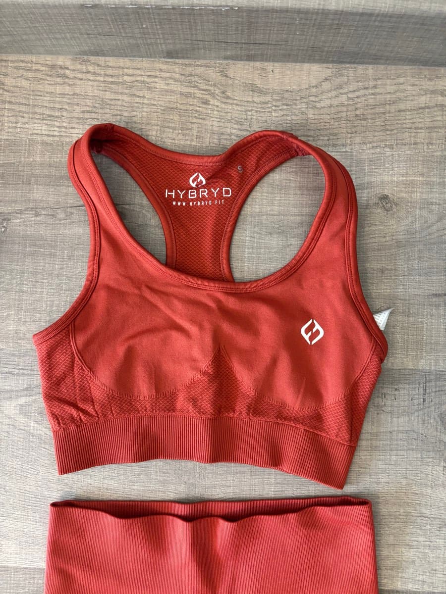 HYBRYD Activewear Set thumbnail 2