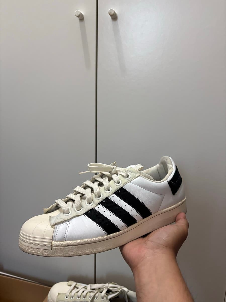 Adidas Superstar Sneakers thumbnail 2