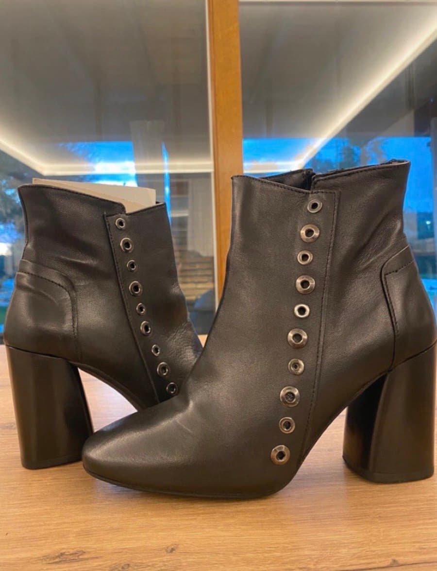 Divine Follie Italian Leather Heeled Ankle Boots – NEW – Size 38