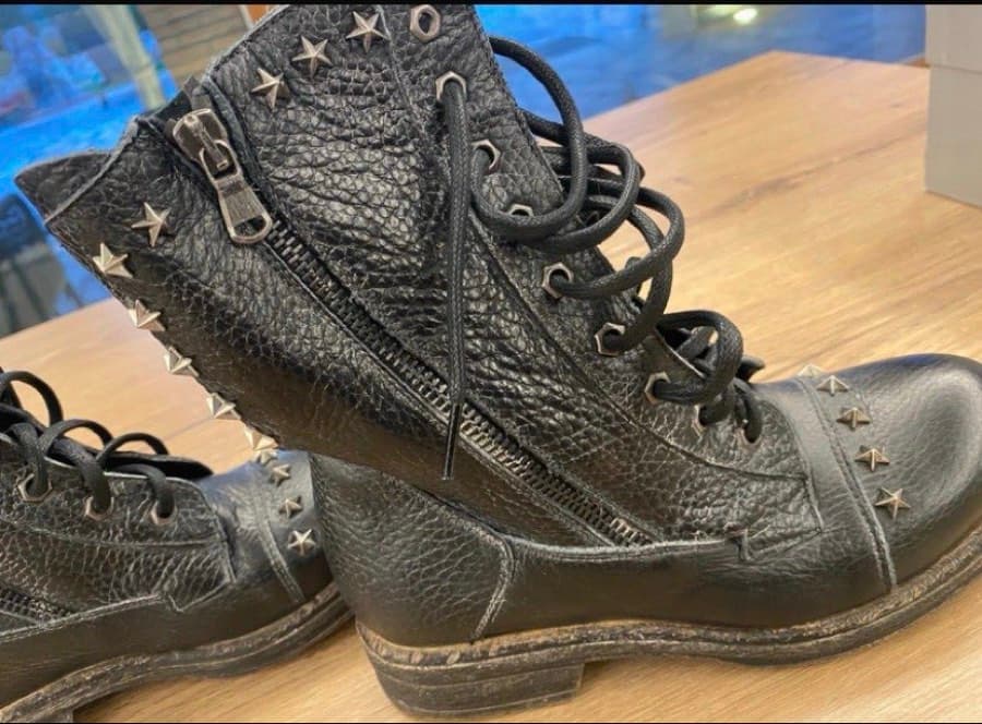 Divine Follie Italian Leather Studded Boots – NEW – Size 36 thumbnail 4