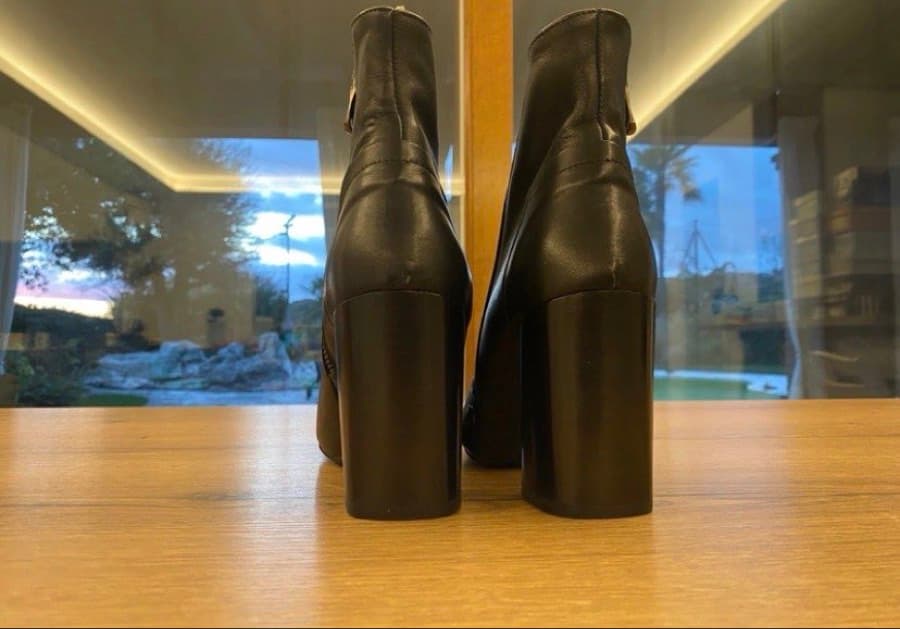 Divine Follie Italian Leather Heeled Ankle Boots – NEW – Size 38 thumbnail 4