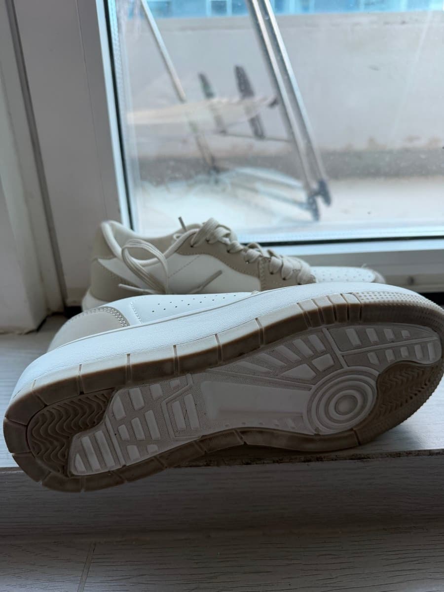 Two-Tone Platform Sneakers thumbnail 3