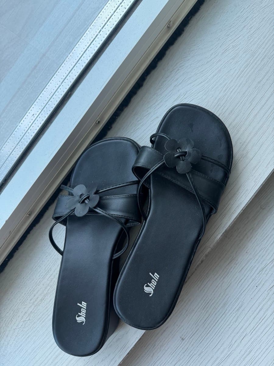 Shein Black Platform Sandals thumbnail 2