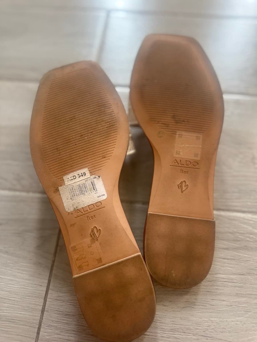Beige Embroidered Flat Sandals thumbnail 3