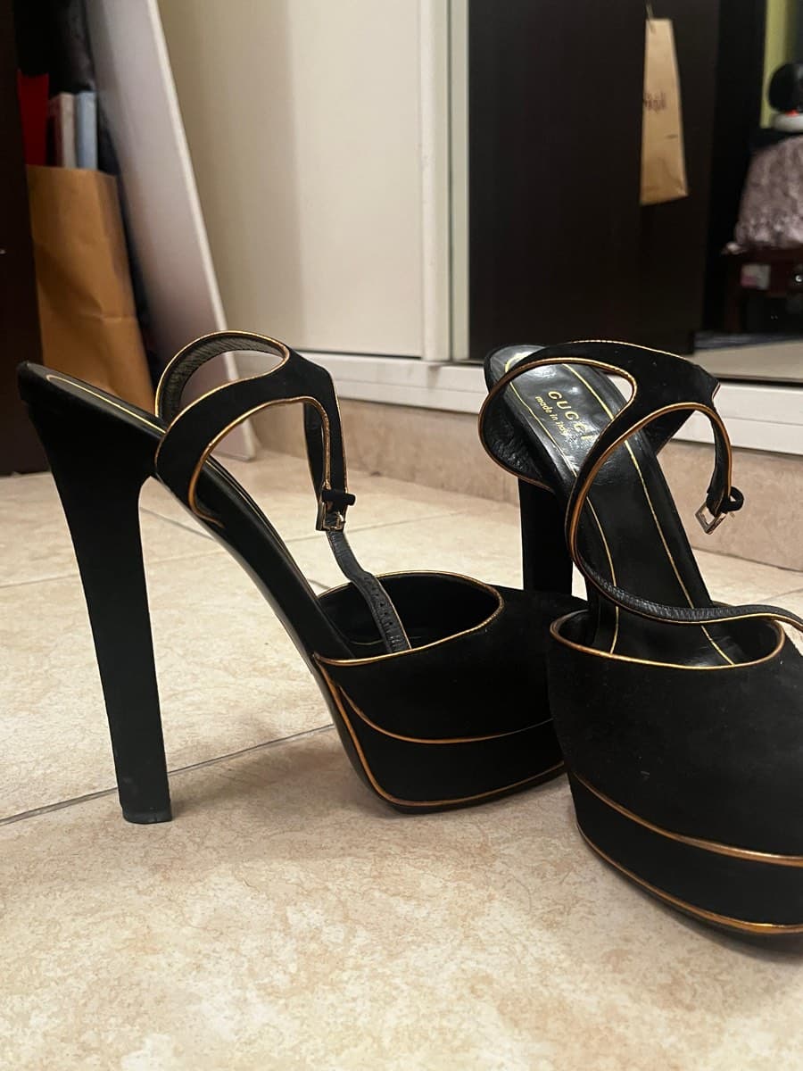 Gucci Suede Platform Heels thumbnail 2