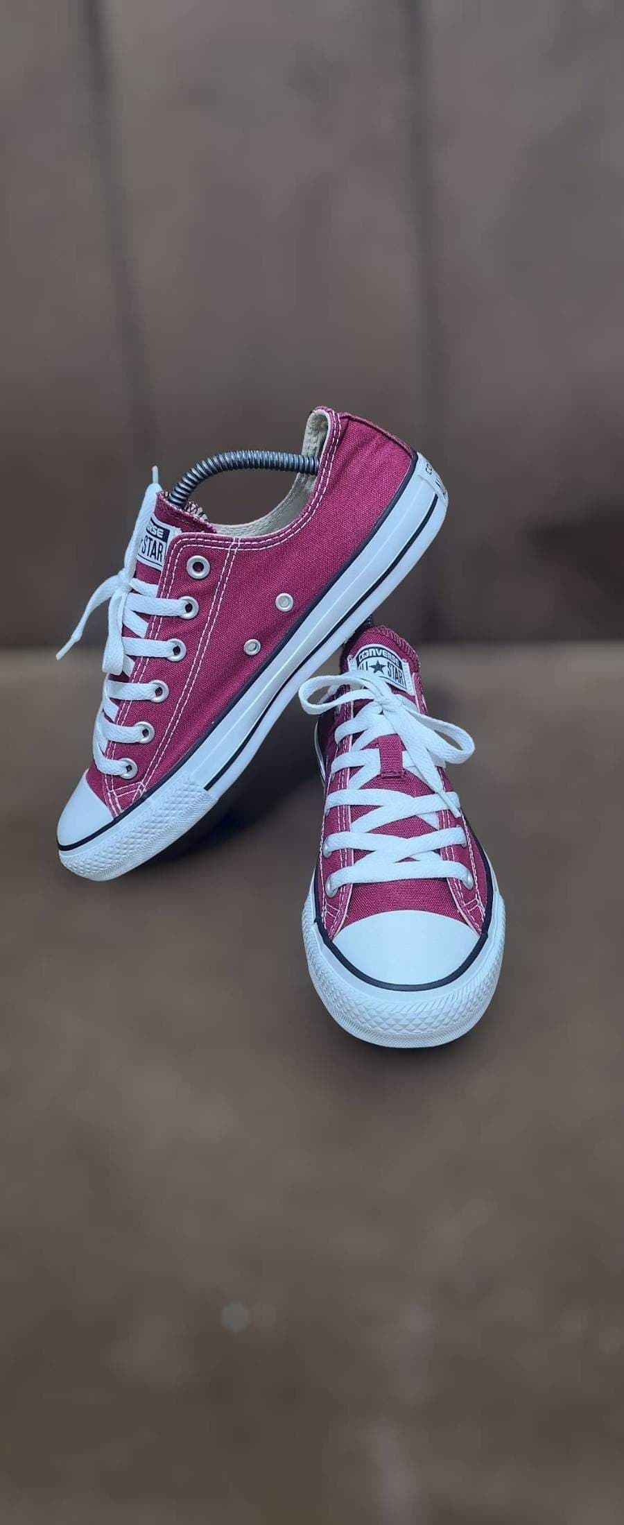low-top Converse Chuck Taylor