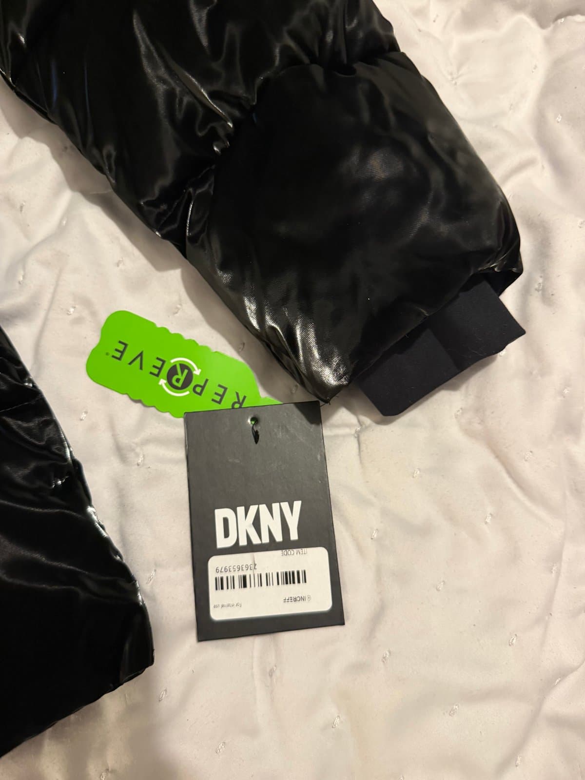 DKNY Black High-Shine Hooded Puffer Coat – Water Resistant – XL thumbnail 6
