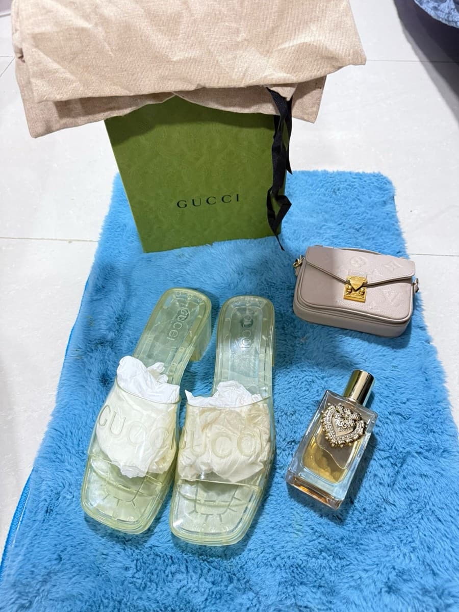 Gucci Transparent Rubber Slidesh thumbnail 3