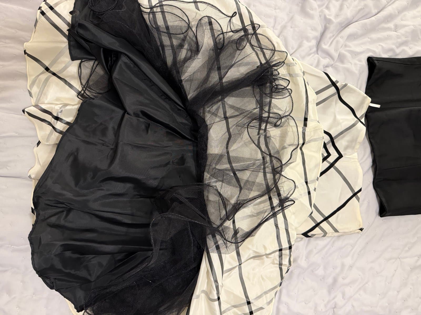 Vintage Black & Ivory Plaid Corset Top & Tulle Maxi Skirt Two-Piece Set thumbnail 4