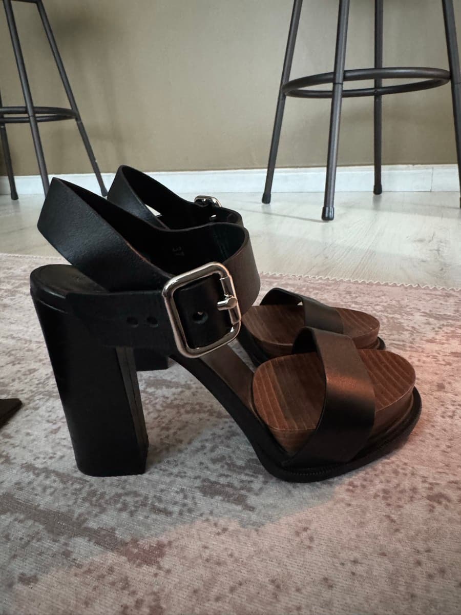 Tod’s Black Leather Wooden Platform Sandals thumbnail 2