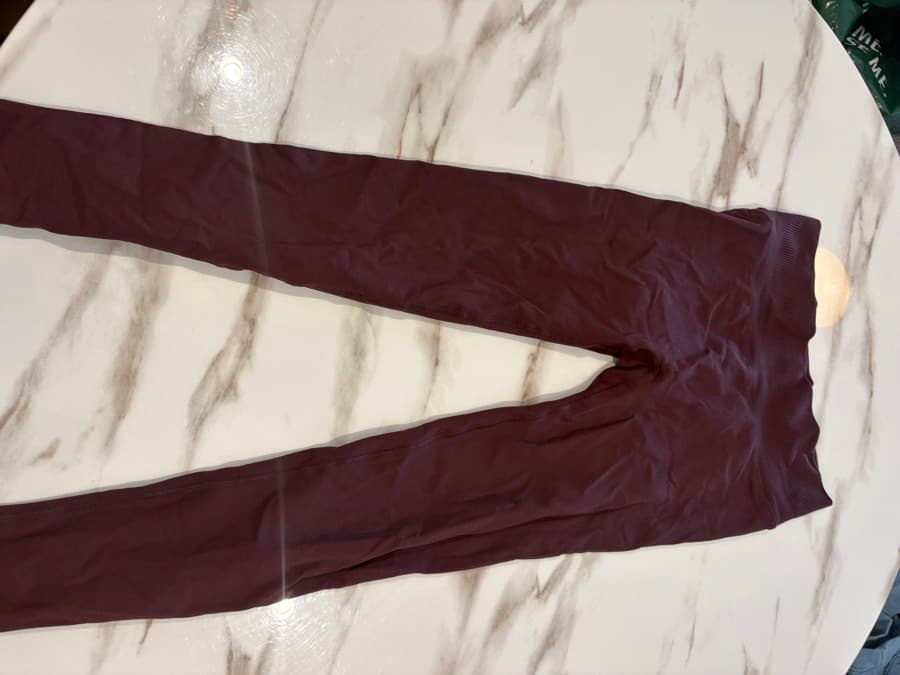 Burgundy Ruched Leggings thumbnail 2
