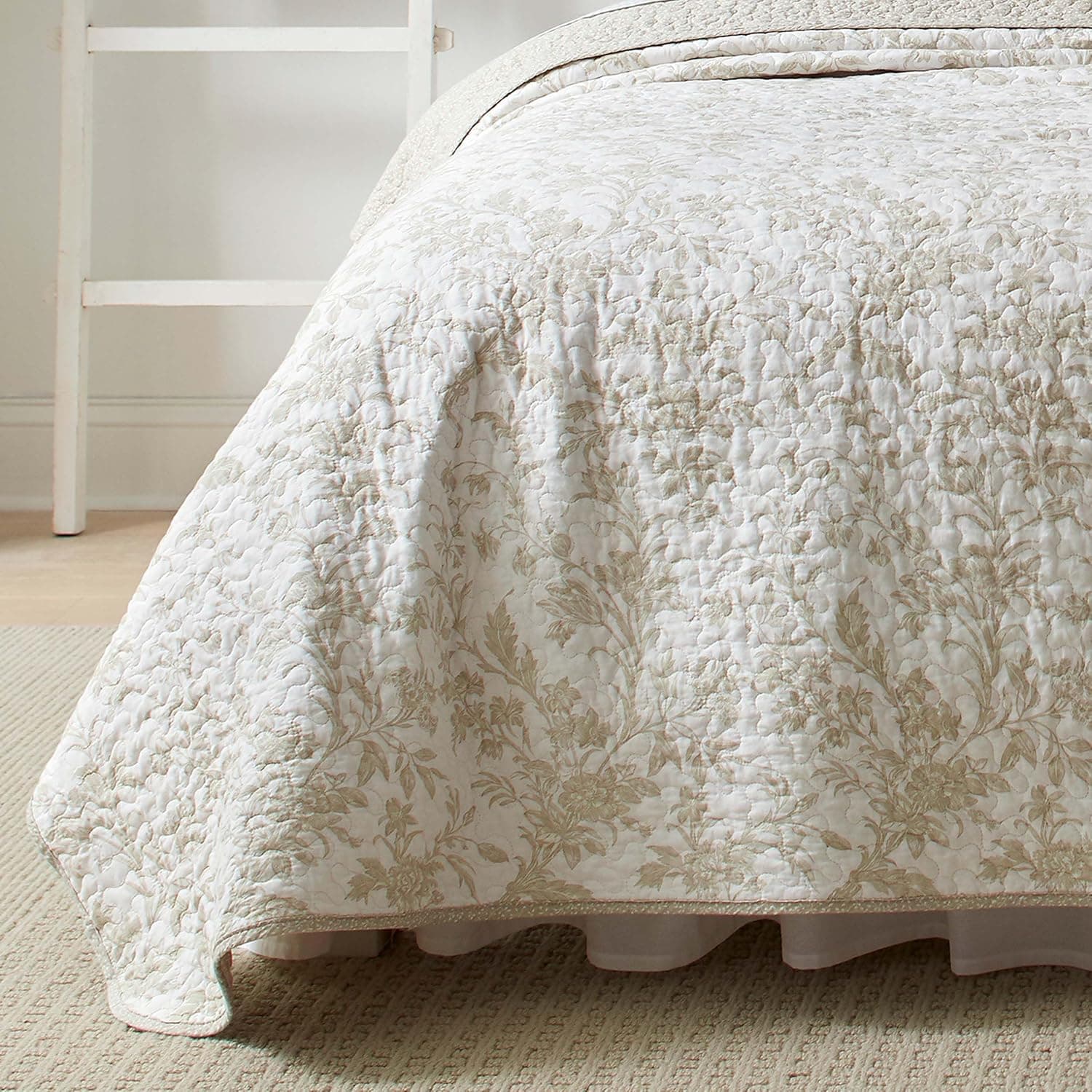 Laura Ashley Home - Amberley Collection Floral Quilt Set., Cotton, Queen size thumbnail 3