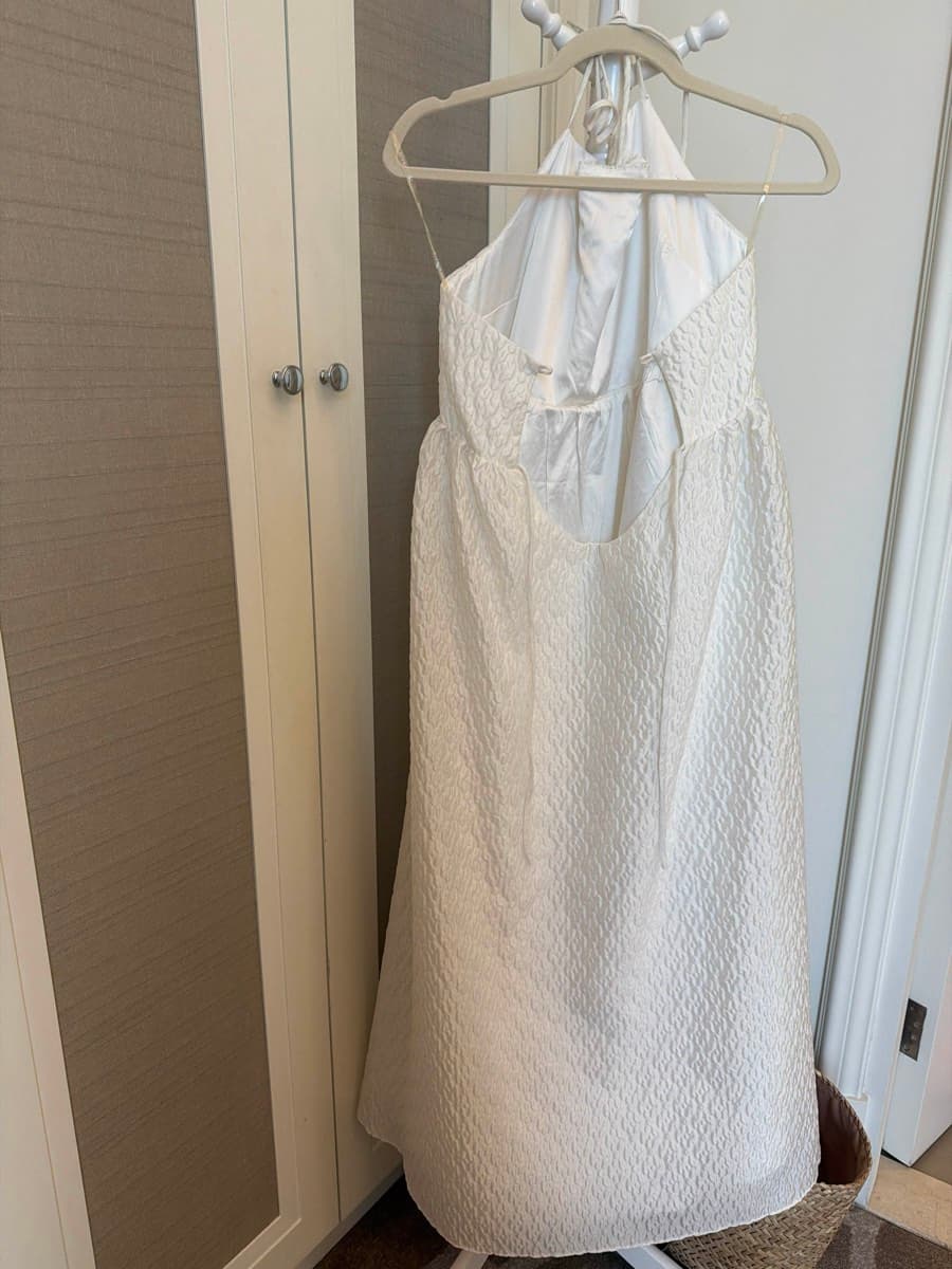 Princess dress thumbnail 2