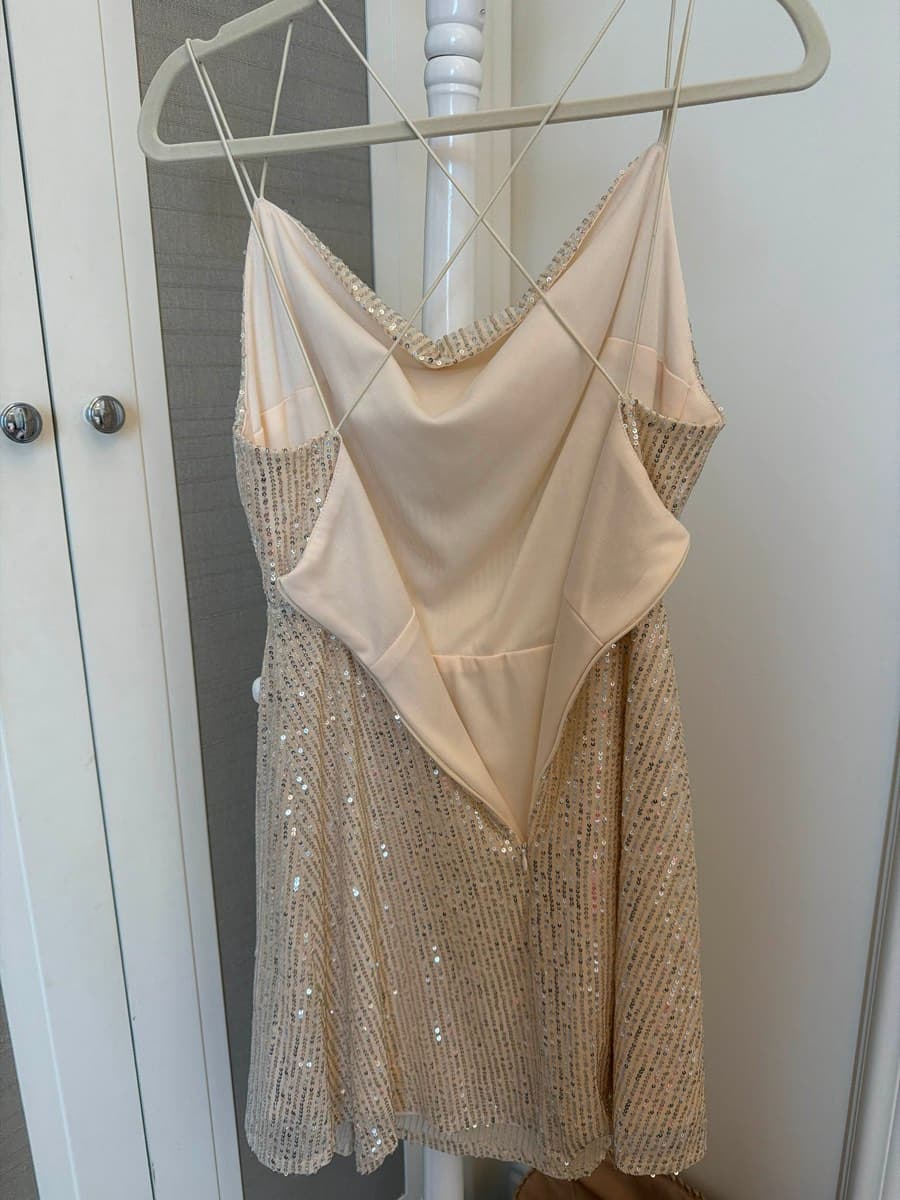 Sexy evening dress thumbnail 2