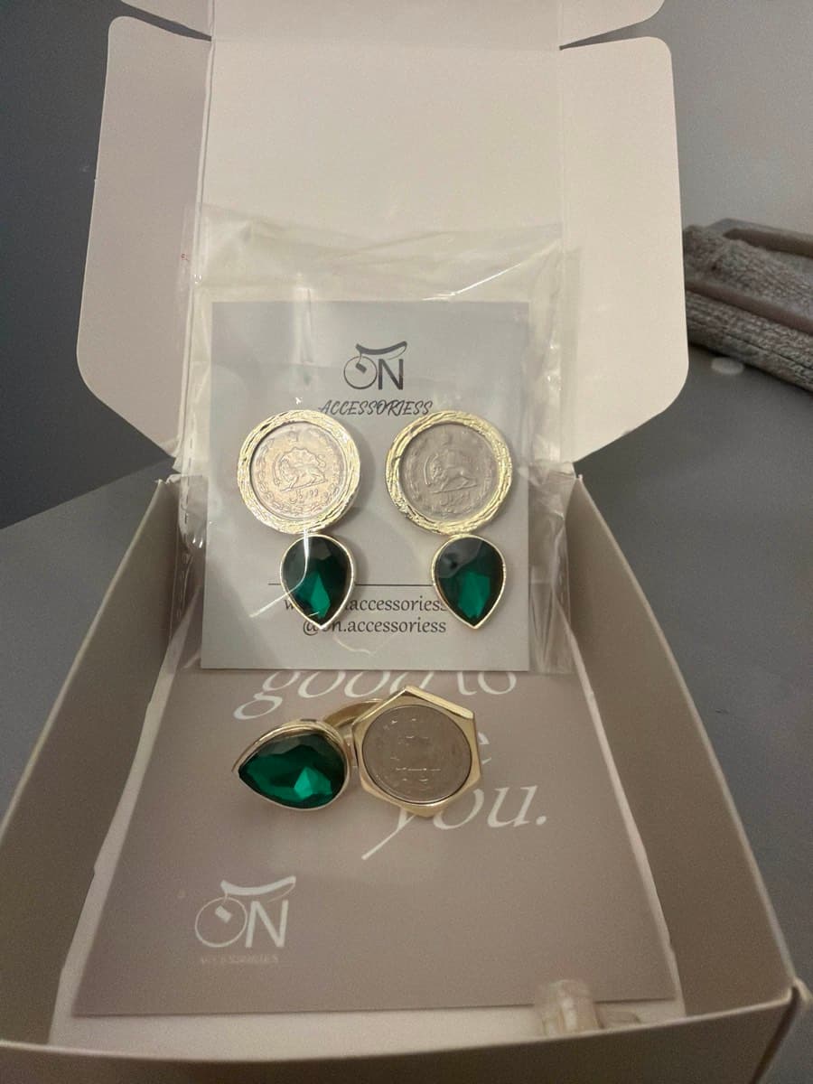 ON ACCESSORIESS Coin Green Set