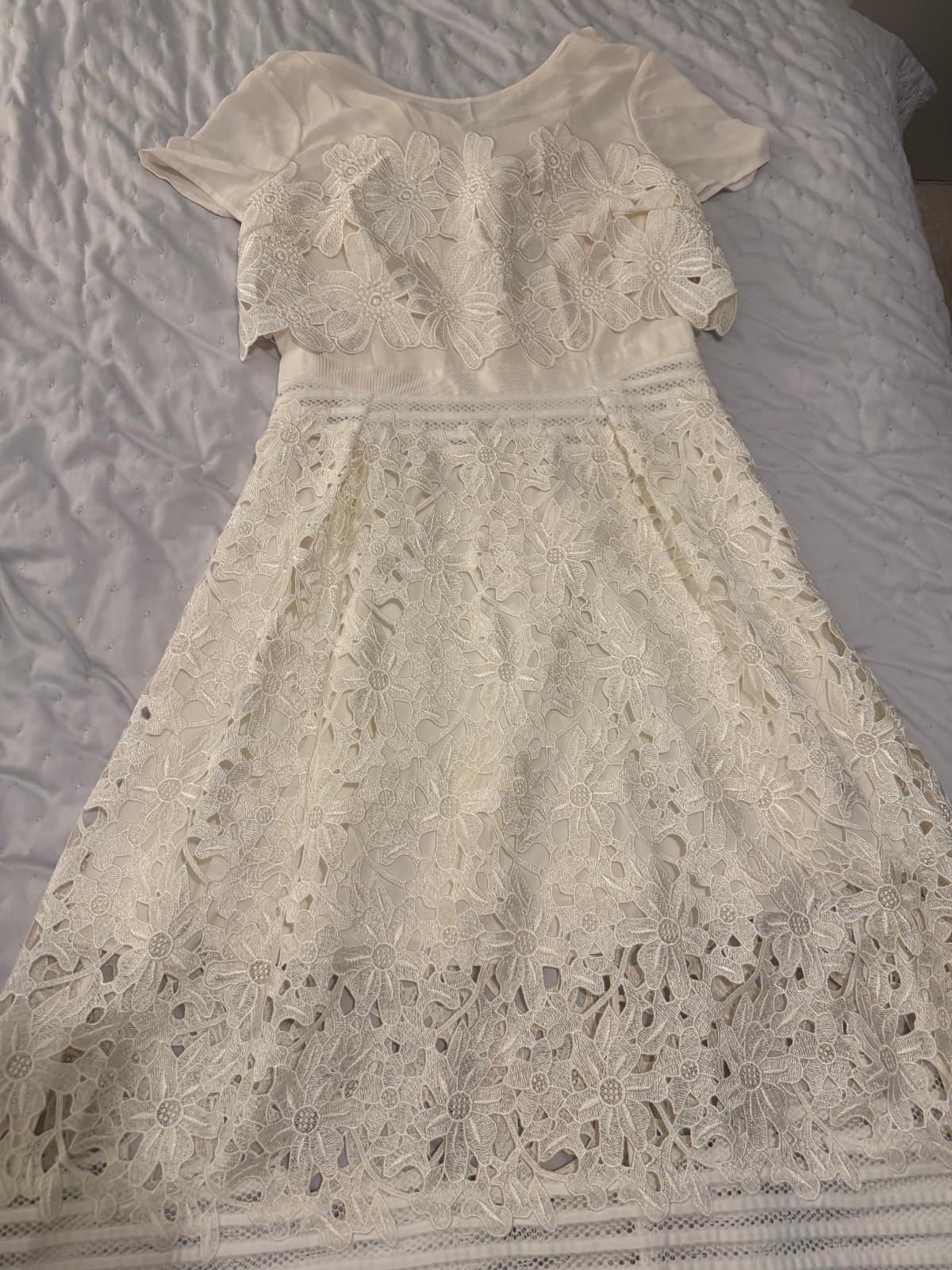 Ted Baker Ivory Floral Lace Midi Dress – Size 3 🤍 thumbnail 3