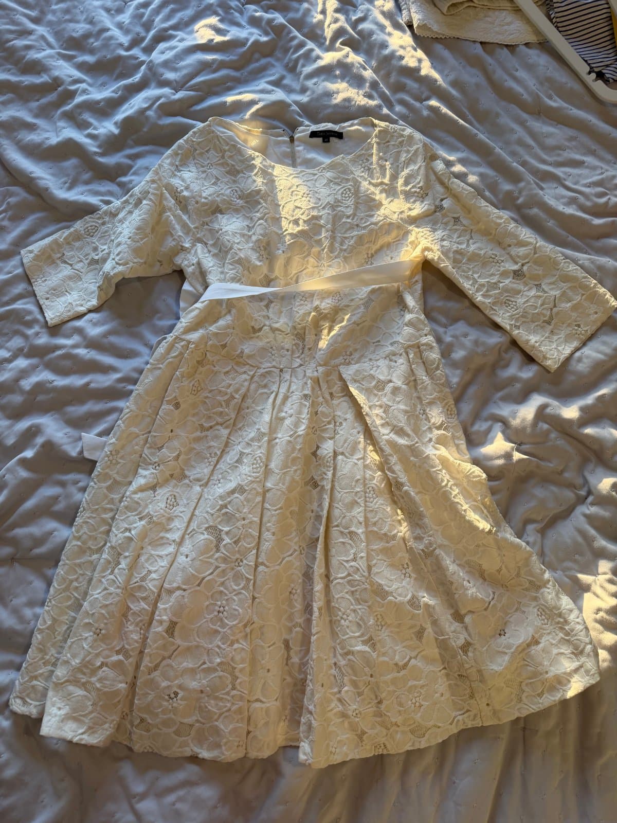 Tara Jarmon White Floral Lace Midi Dress – Size 40 thumbnail 3