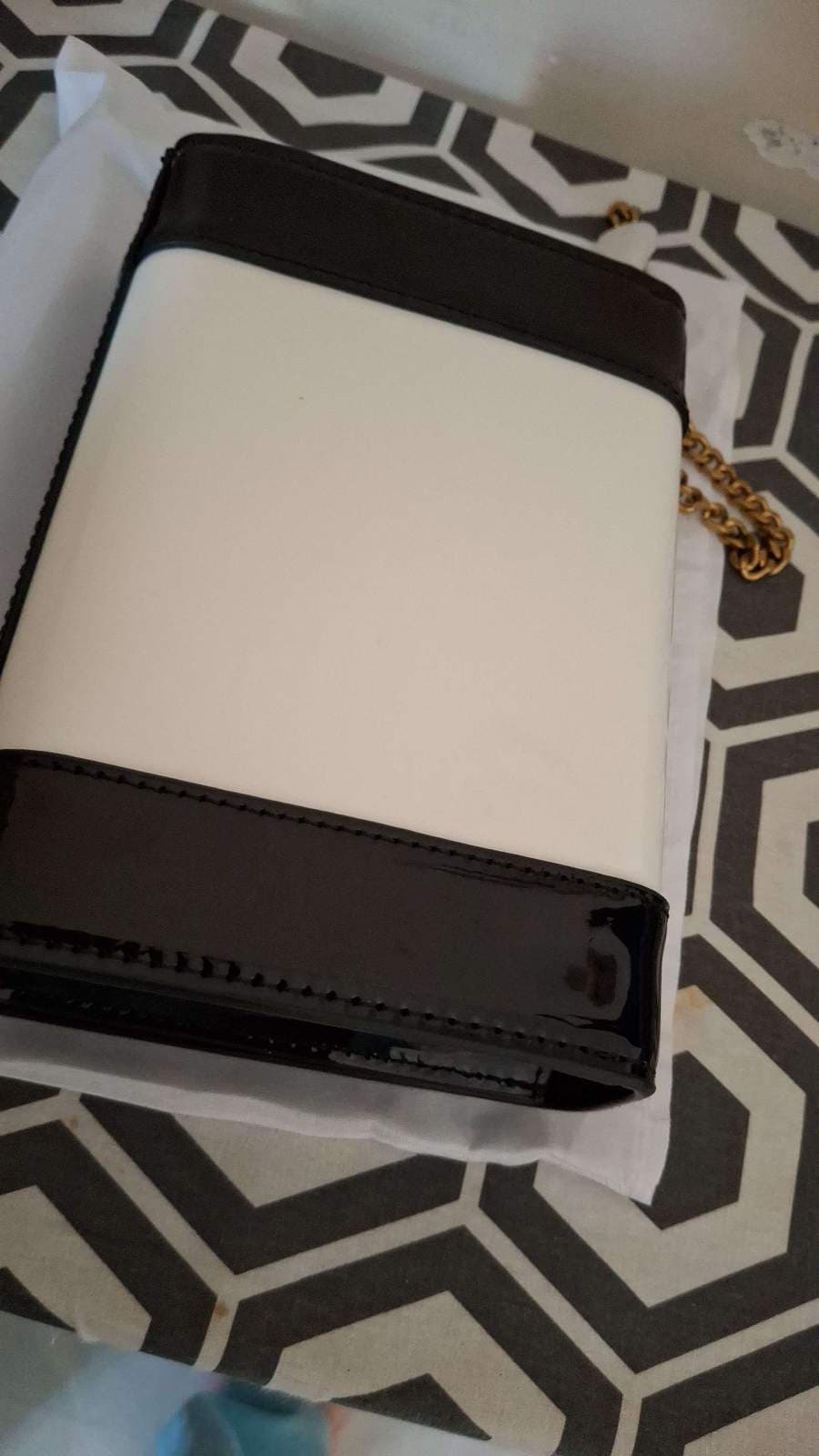 SAINT LAURENT Black Patent Bag thumbnail 4