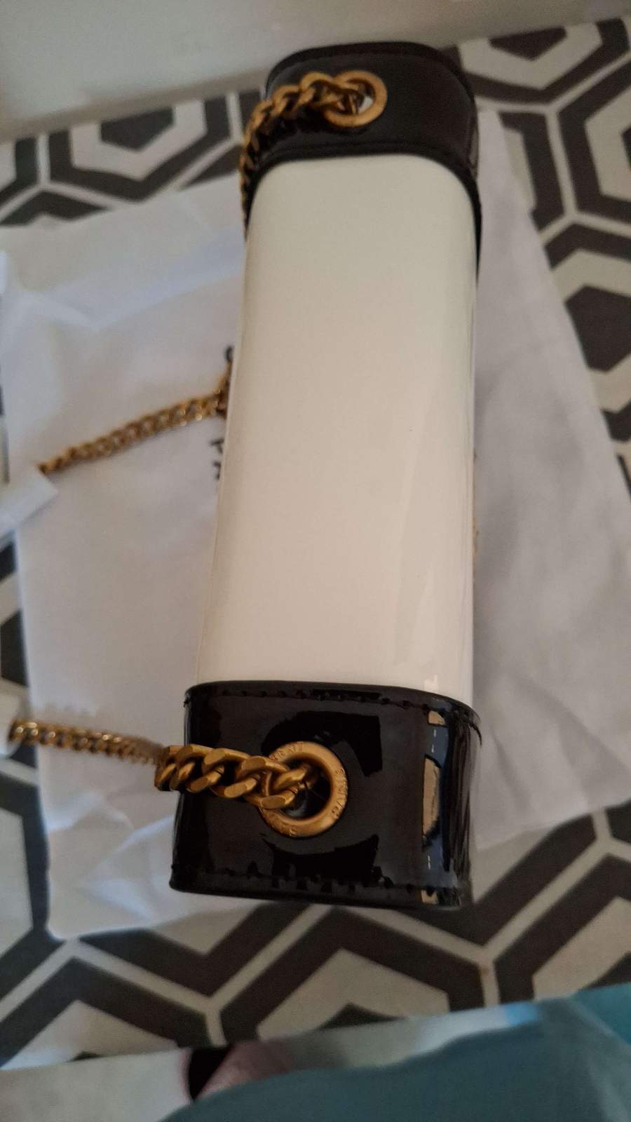 SAINT LAURENT Black Patent Bag thumbnail 5
